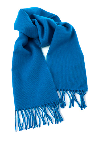 Fondo blanco de aislados la bufanda de invierno azul photo