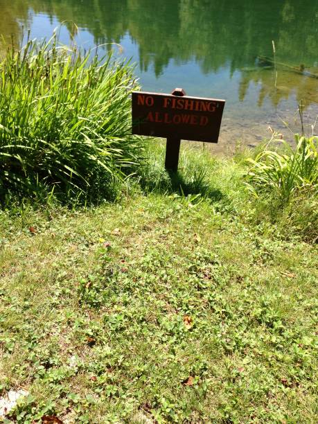 istock No fishing allowed sign 1092042266