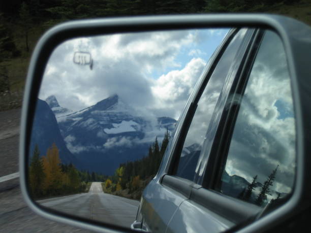 istock Landscapes in the reta-view mirror 1092051732