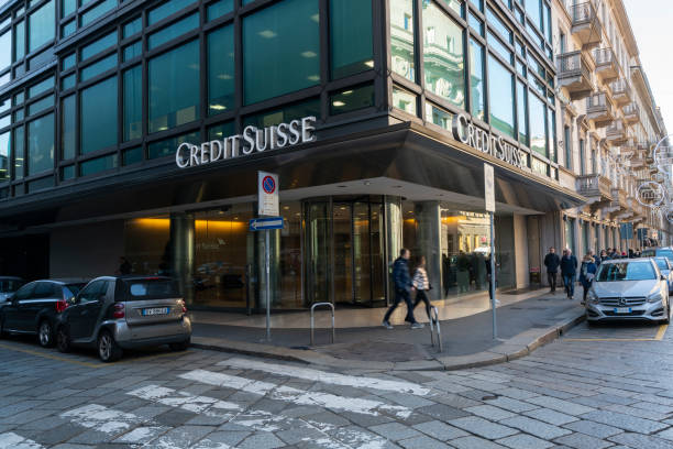 siedziba credit suisse w mediolanie - central europe obrazy zdjęcia i obrazy z banku zdjęć