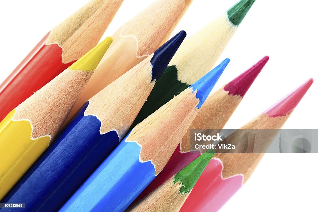 Цветные карандаши - Стоковые фото В ряд роялти-фри
