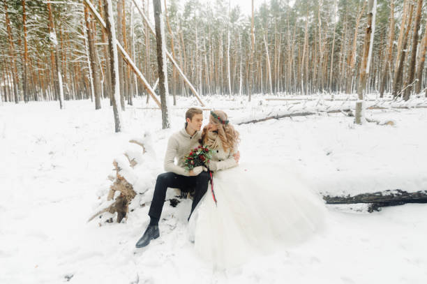 istock Winter wedding photosession in nature 1092165030
