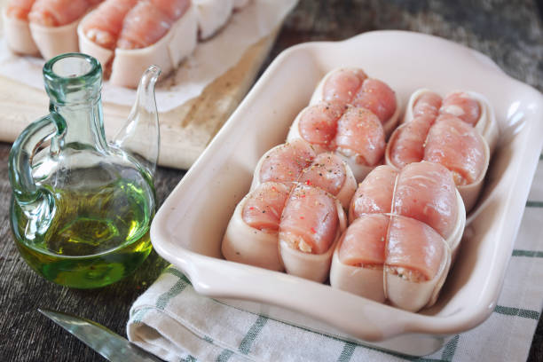 french cuisine. raw meat paupiettes and olive oil - veal imagens e fotografias de stock