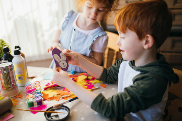 easter arts and crafts - child art childs drawing painted image imagens e fotografias de stock