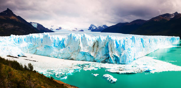 istock Panorama of glacier Perito Moreno and mountains 1092293188