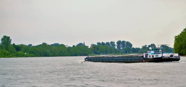 istock Shipper on the Rhine 1092333286