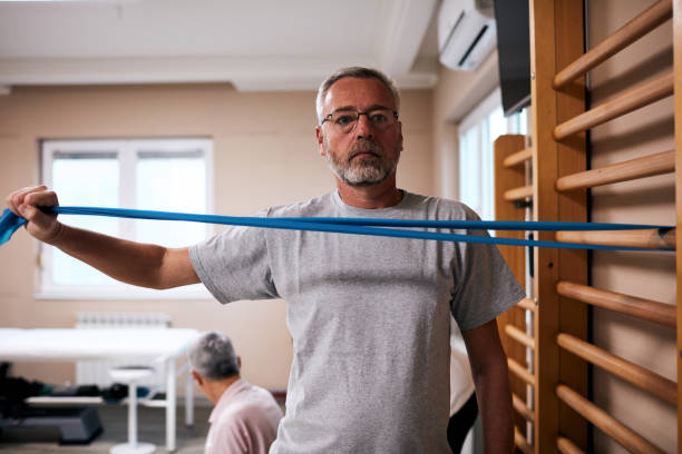 istock Group Of Seniors At Chiropractic office 1092338390