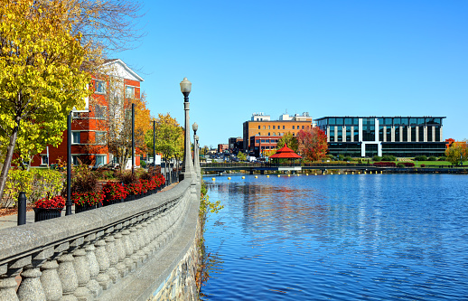 Sherbrooke Quebec Hình ảnh Sẵn có - Tải xuống Hình ảnh Ngay bây giờ - Sherbrooke, Québec, Lake Magog - iStock