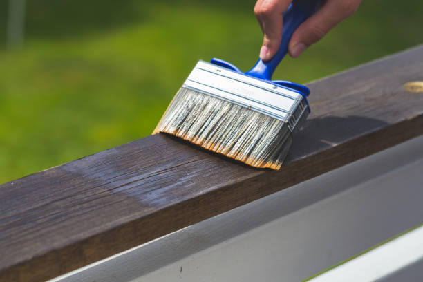 istock Oiling Terrace Wooden Patio Deck 1092445490