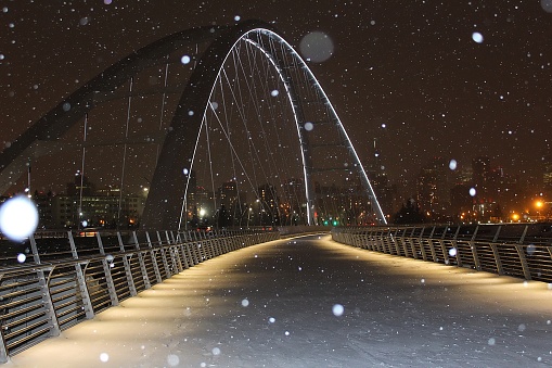 A view of the Walterdale bridge in Edmonton during the night