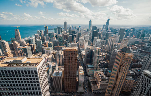 istock Aerial view of downtown Chicago 1092561542