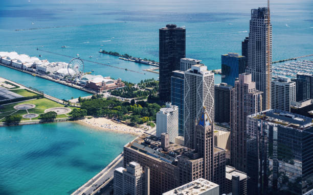 istock Chicago Aerial City View North Beach 1092561582