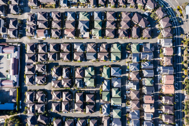 istock There is a roadway around the house 1092589986