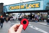mann-mit-einer-roten-markierung-im-candem-schloss-london-uk.jpg?b=1&s=170x170&k=20&c=Xf04YUBUpI7Wc-VdoX3TrFkAEzERZ2ctCMy8DO0P-Hk=