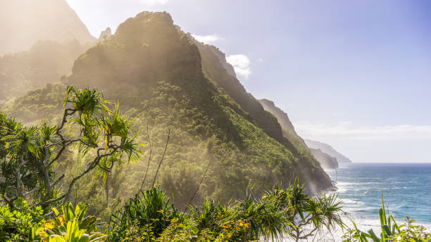 istock Napali Coast Hawaii 1092621298