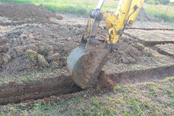 istock Work of excavating machine on building construction site 1092635482