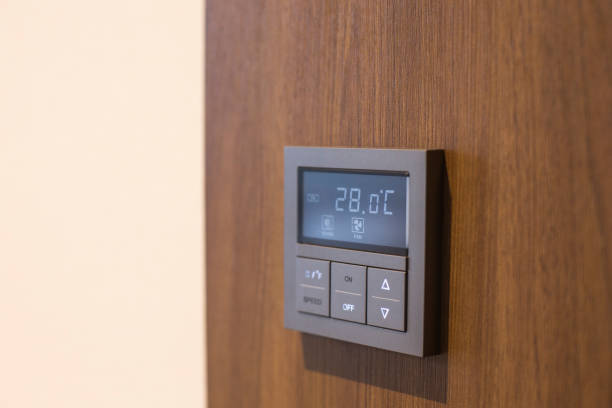 istock Wall display shows air temperature inside the room. temperature and heating. 1092636772