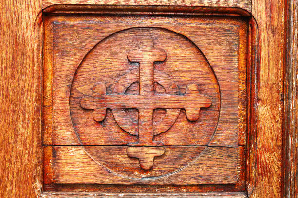 istock detail on old wooden door, texture 1092653806