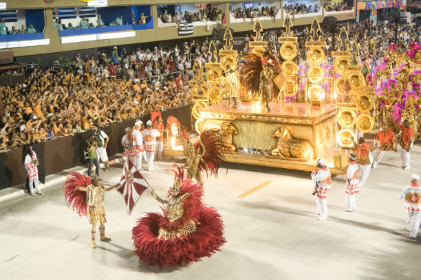 리오 데 자네이로 카니발 2018에서 삼 바 학교 salgueiro의 퍼레이드 - rio carnival 뉴스 사진 이미지