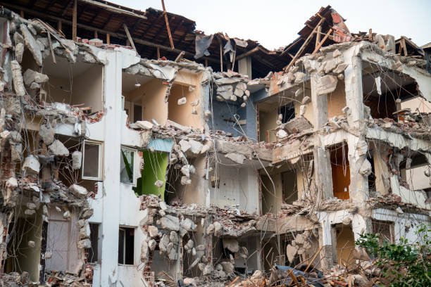 마칠 수 wrecke 건물 면적 - bombing city earthquake disaster 뉴스 사진 이미지