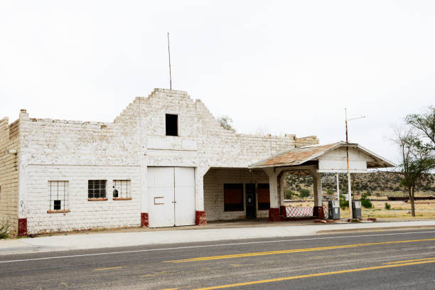 istock Abandoned Gas Station, Route 66, Arizona. 1092733014