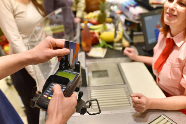 istock checkout and pay at supermarket 1092747368