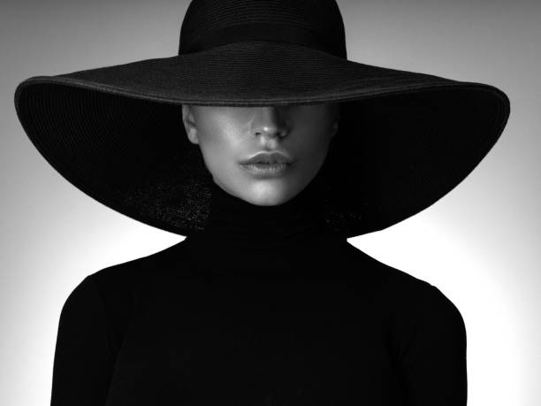 istock Beautiful woman in an elegant hat 1092840126