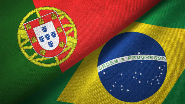 brésil et portugal deux drapeaux realations ensemble textile tissu tissu texture - portuguese culture portugal flag coat of arms photos et images de collection