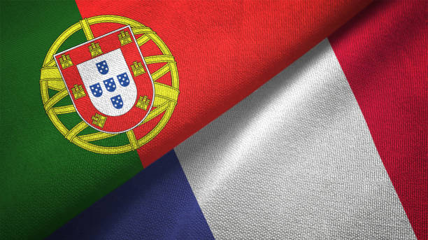 france portugal deux drapeaux realations ensemble textile tissu tissu texture et - portuguese culture portugal flag coat of arms photos et images de collection