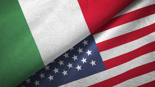 アメリカ合衆国とイタリアの 2 つのフラグ一緒に繊維布の生地テクスチャ - italian flag ストックフォトと画像