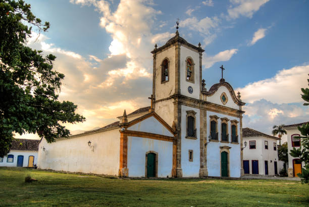 istock Church in Paraty 1092922316