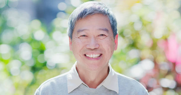 istock old man smile to you 1093019464