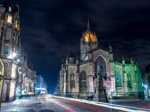 istock Beautiful cathedral in Edinburgh, Scotland at night 1093200222