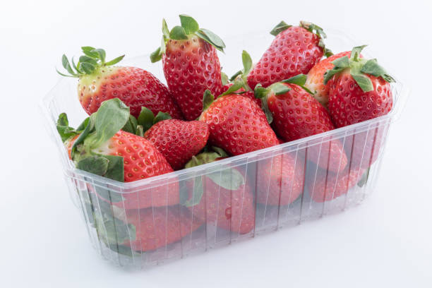 istock strawberries on white background. - Imagen 1093209832