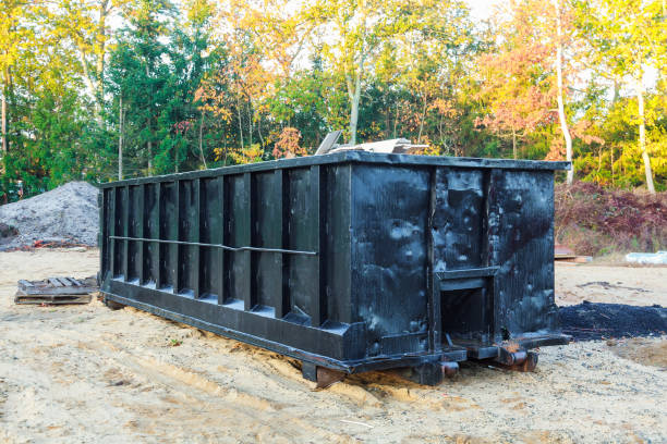 Dumpsters being full with garbage Dumpsters being full with garbage container trash on ecology and environment large dumpster stock pictures, royalty-free photos & images