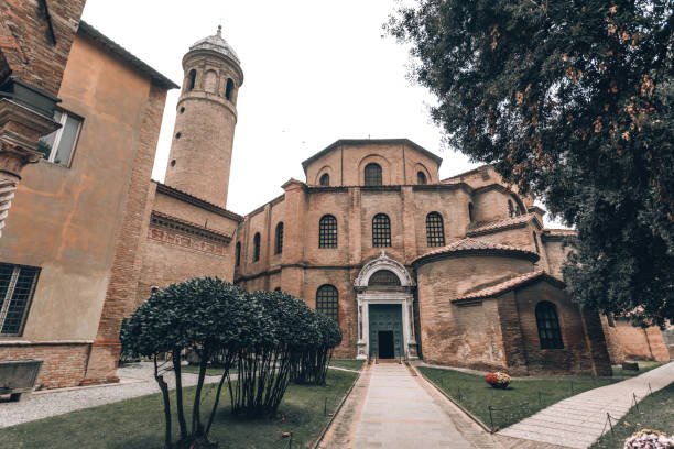 igreja de san vitale em ravenna - san vitale basilica - fotografias e filmes do acervo