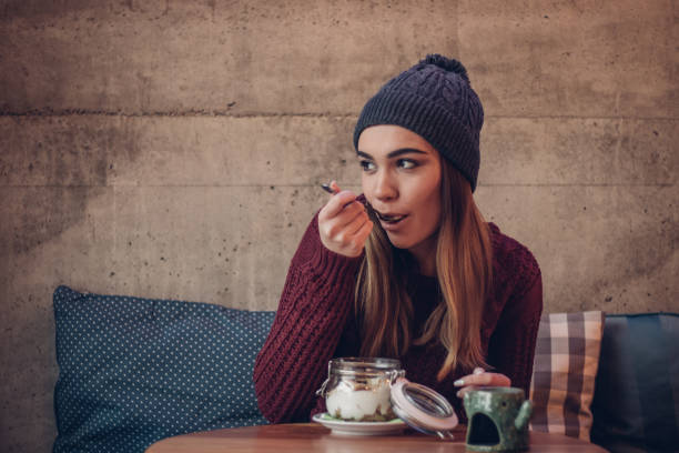 istock Tasty healthy breakfast served in a mason jar 1093317082