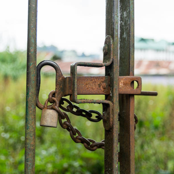 Locking Chain Construction 20,900+ Pad Lock Chains Stock Photos, Pictures & Royalty-Free Images ...