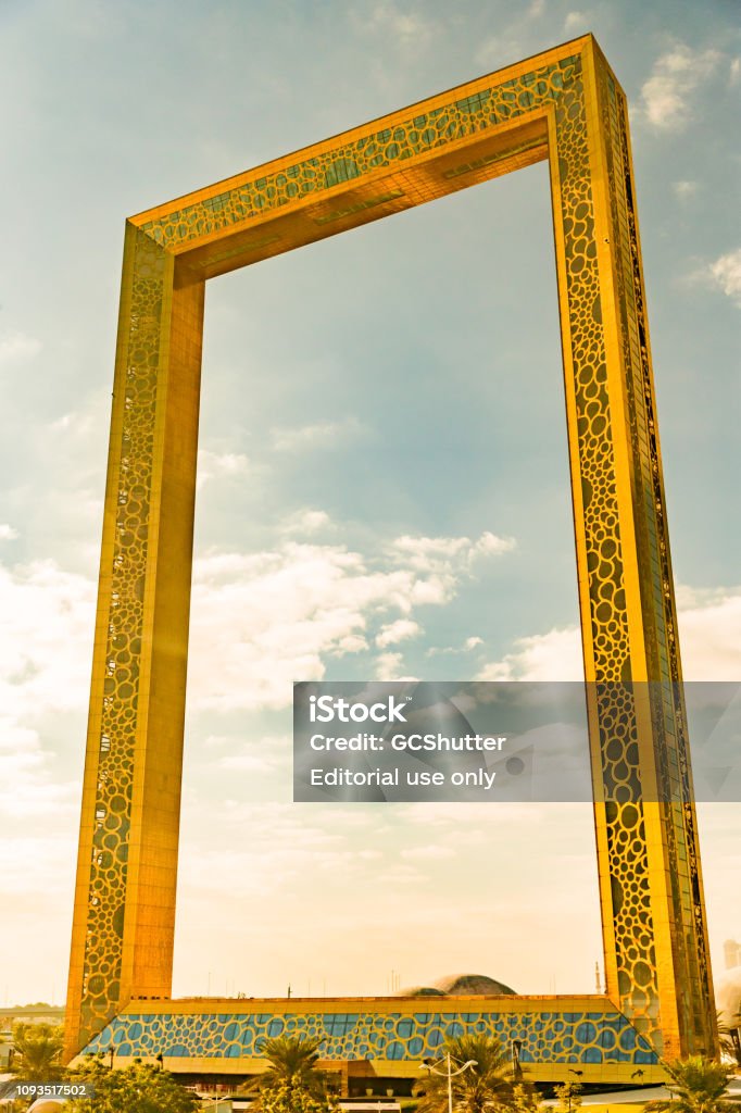 Dubai Frameborder The Dubai Frame Stock Photo - Download Image Now - Border - Frame ...
