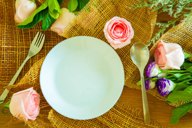 istock Dishes and roses on special days 1093570552