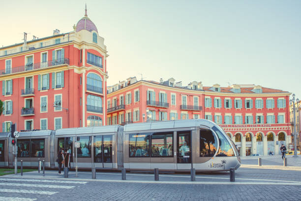 tram in place massena a nizza, francia - city of nice france massena city foto e immagini stock