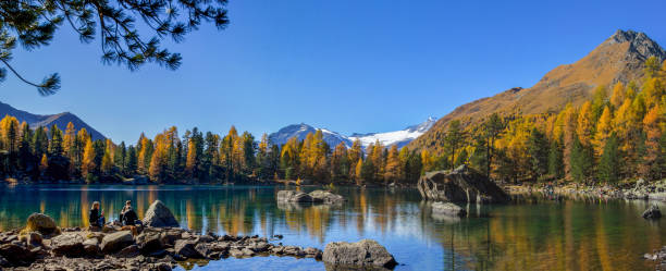 호수 saoseo, 스위스에서 오후 일몰 hous에 anorama 보기 - engadin valley engadine european alps mountain 뉴스 사진 이미지