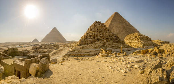 grande pirâmide de gizé - egito - pyramid of mycerinus - fotografias e filmes do acervo