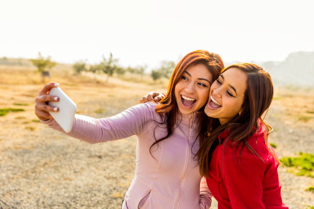istock Best Friend Selfies 1093655542