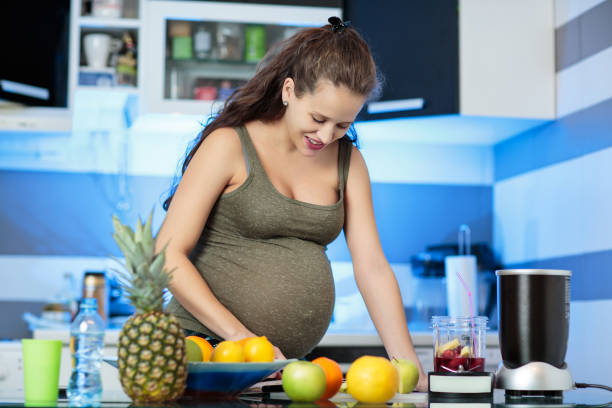 istock Pregnant woman 1093694514