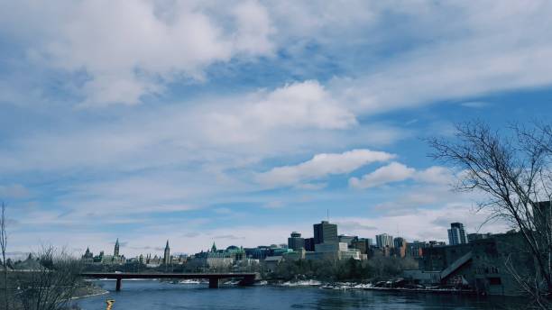 istock Silhouette of downtown Ottawa (photo4) 1093702326