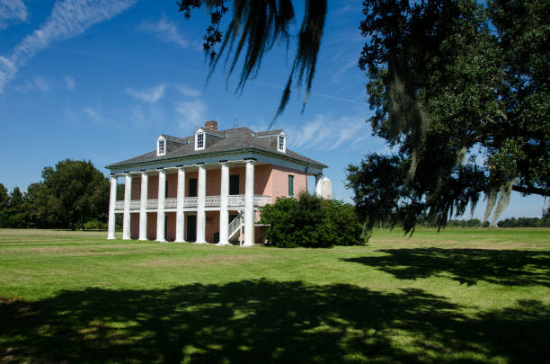 chalmette battlefield malus-beauregard maison horizontal - southern mansion photos et images de collection
