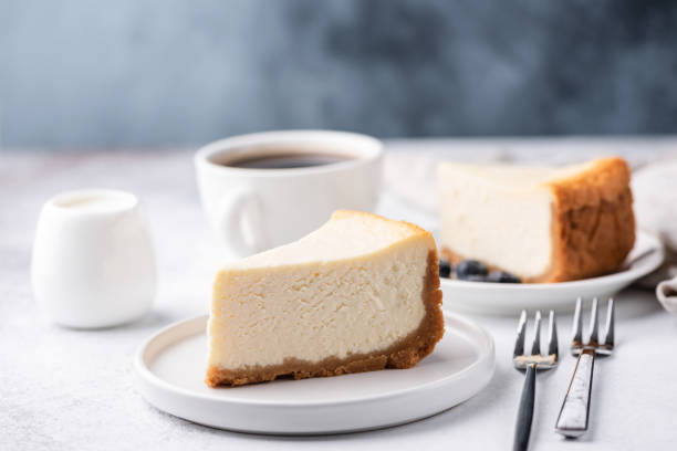 cheesecake e caffè in stile classico newyorkese - cheesecake foto e immagini stock