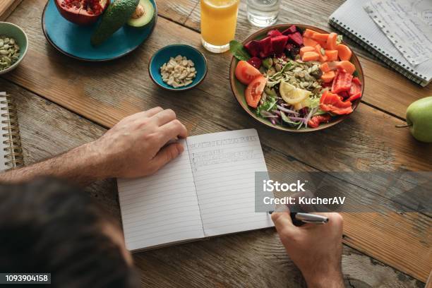 Dieta Sano Dieta Cibo Uomo Cibo Sano - Fotografie stock e altre immagini di Progettare - Progettare, Tipo di cibo, Alimentazione sana