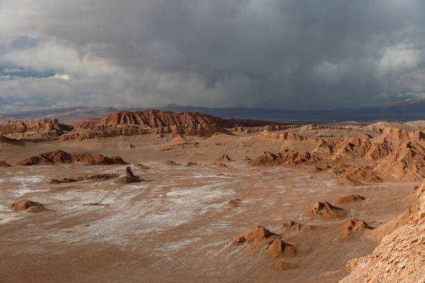 istock Valley of the Moon, Atacama Desert 1093906952